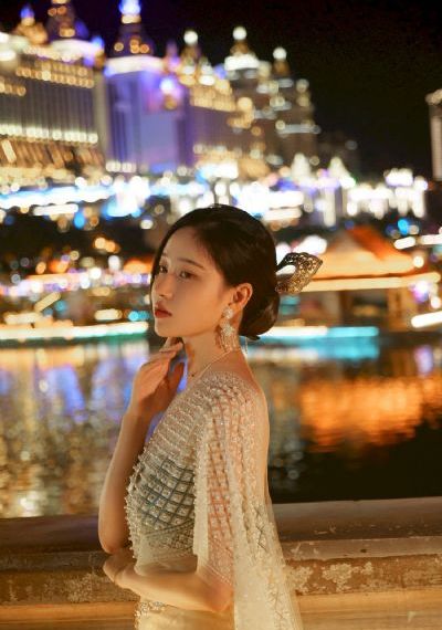 亚洲V成人精品一区二区三区_超清韩国电影在线观看