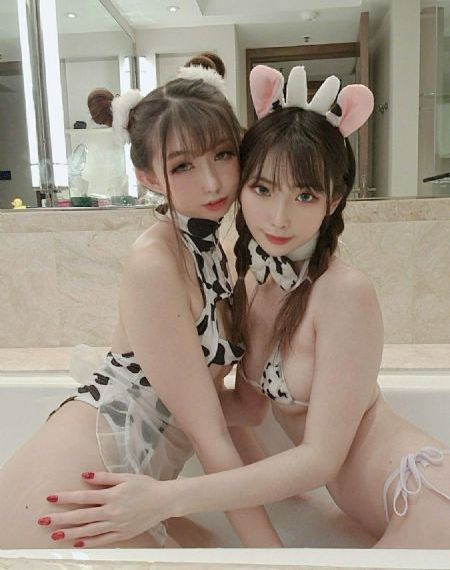 掀开超短裙老师裙子挺进去_1080完整版观看