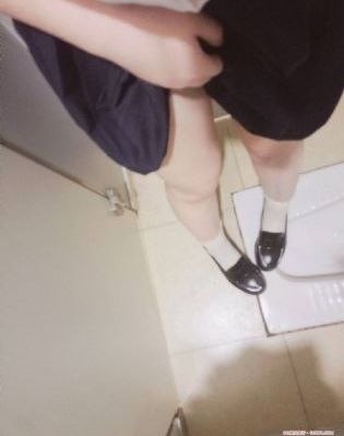 挠超帅体育生胳肢窝_韩国电影在线
